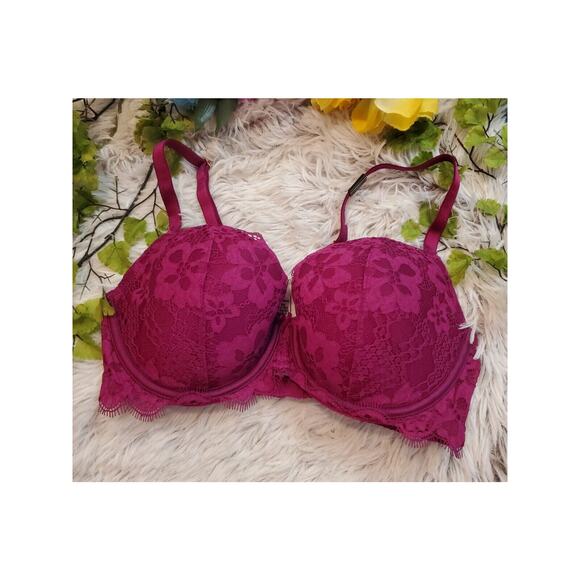 VICTORIA SECRET BURGUNDY DREAM ANGEL LACE LINED DEMI BRA SZ 32DD SEXY NEW - Picture 1 of 4